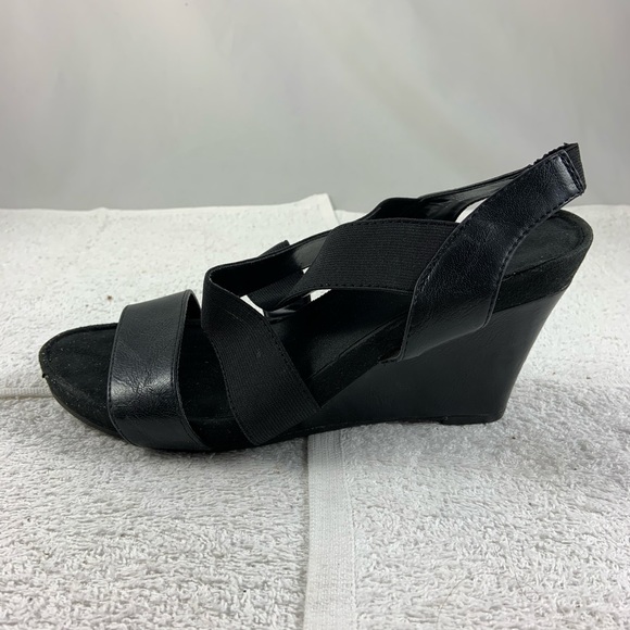 9.5 Black stretch wedge heels - Picture 2 of 4